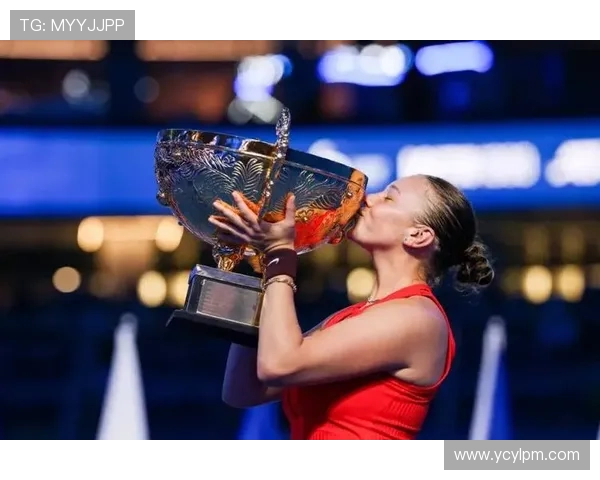 中网女单决赛精彩对决 诺斯科娃挑战阿尼西莫娃冲击冠军 中网女单决赛精彩对决 诺斯科娃挑战阿尼西莫娃冲击冠军