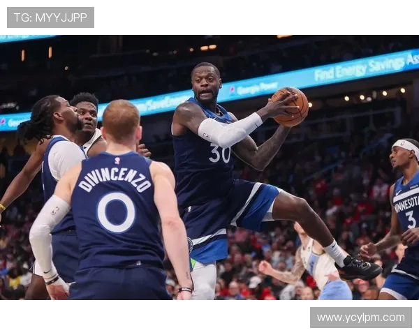 兰德尔表现稳定11投6中贡献14分4篮板1助攻1抢断助力球队胜利