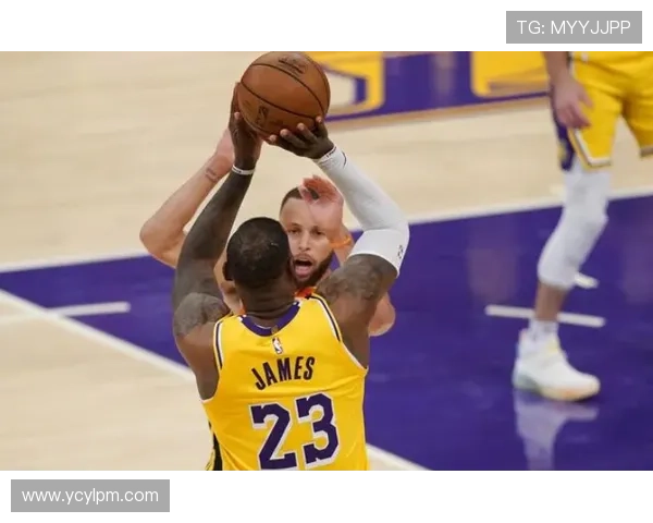 奥尼尔谈锐步与库里团队的对话曾穿奥尼尔球鞋的故事